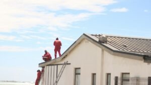 Poser une toiture en bac acier