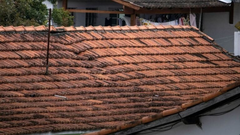 Vendre une maison avec un toit en amiante