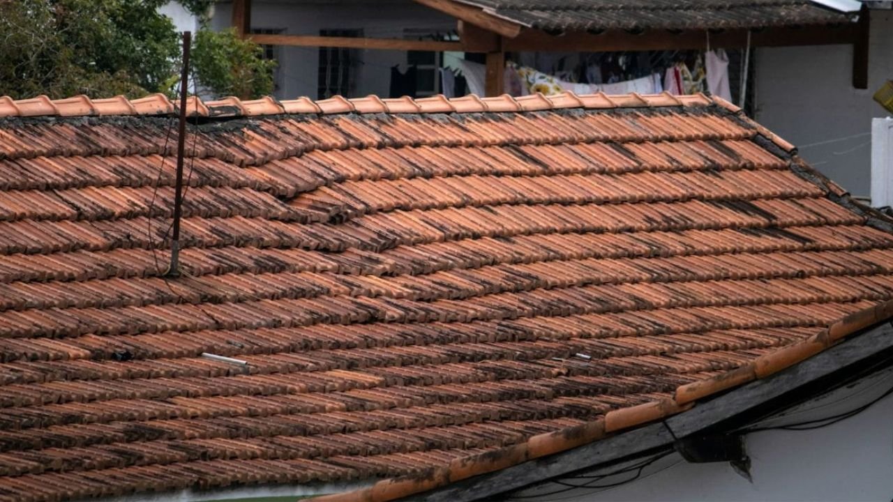 Vendre une maison avec un toit en amiante